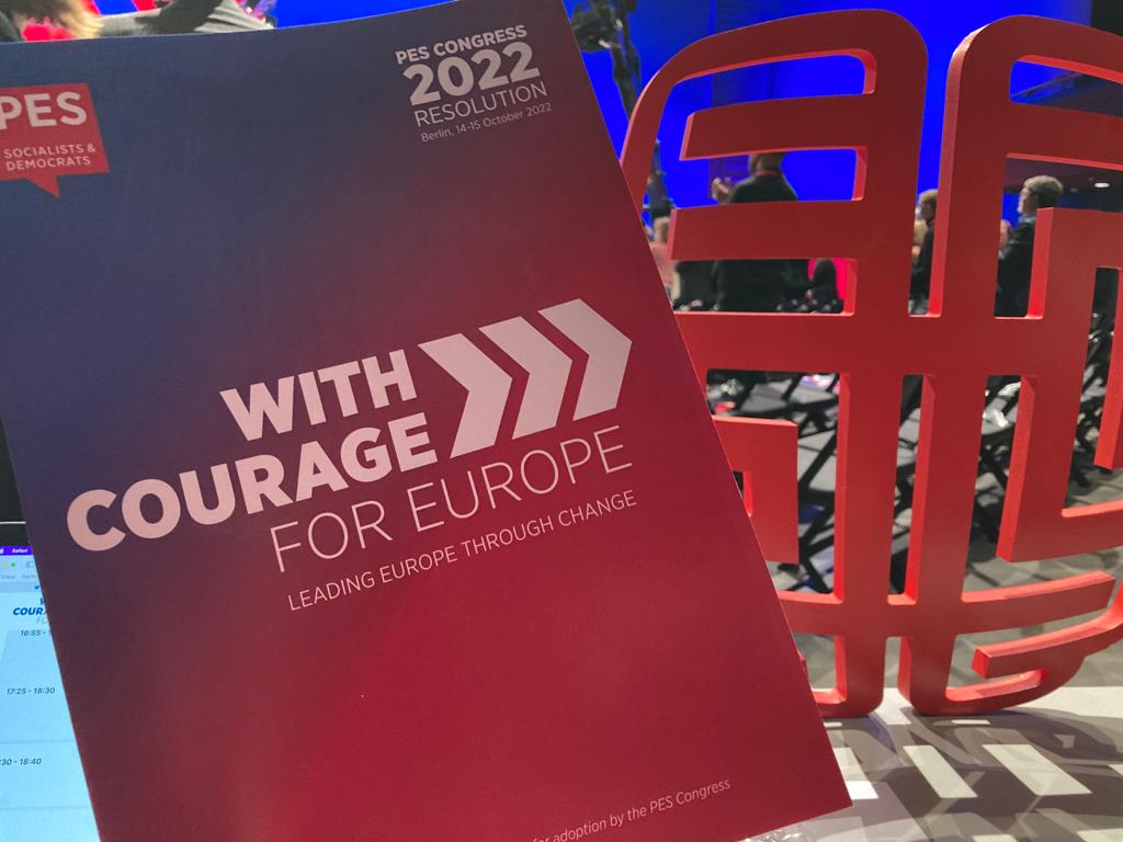 @zgurmai_EN @PES_Women @PES_PSE @TheProgressives #PESCongress resolution has been approved unanimously! FEPS President @MJRodriguesEU : 'It's a great resolution, we’re fully equipped to win elections!' #Progressives4Europe