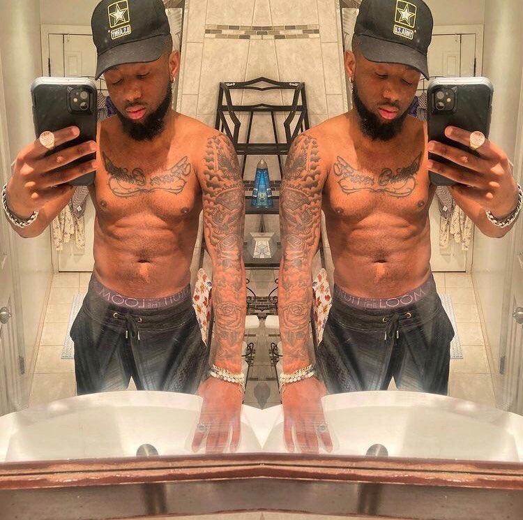 Tropicaldee3's tweet photo. Mirror flic 📸 https://t.co/g5LhkzKhbb