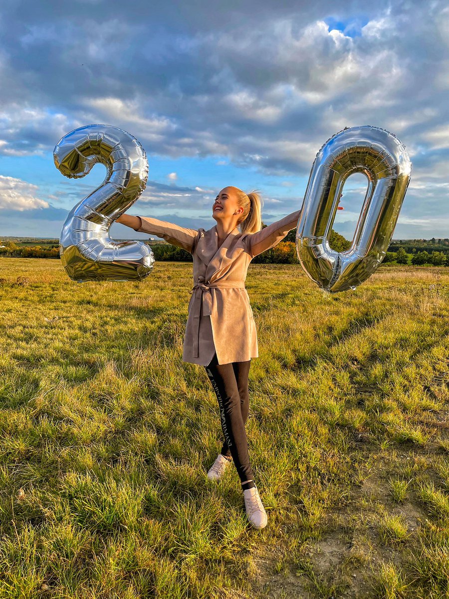 🎉 #ELROND #GIVEAWAY 🎉

🍾WE'RE 20k🥂

As HUGE THANK YOU I decided to give away 5 $EGLD to my amazing community💛

🏆1 $EGLD
🏆1 $EGLD 
🏆1 $EGLD
🏆0.5 $EGLD
🏆0.5 $EGLD
🏆0.5 $EGLD
🏆0.5 $EGLD

👉🏻Just follow me &amp; RT this post!👈🏻

THANK YOU SO MUCH that you're here💛 72h ⏳