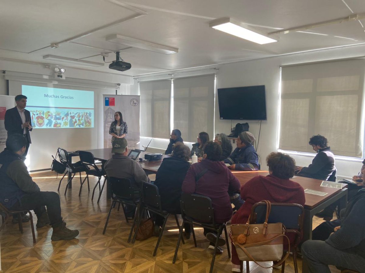 MopMagallanes12's tweet photo. #DGAMOP Magallanes se trasladó hasta la Provincia de Tierra del Fuego con la finalidad de dar a conocer a funcionarios, usuarios y consultores #indap los ejes prioritarios del Nuevo #Codigodeaguas y socializar la tramitación de solicitudes de derecho de aprovechamiento de aguas. https://t.co/5ufa88BZF1