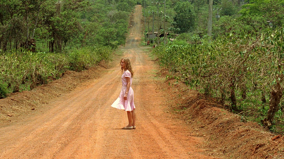 ifru_london's tweet photo. In Claire Denis' #WhiteMaterial, #IsabelleHuppert plays a coffee plantation owner who refuses to leave when political unrest and violence knock to her doorstep. For her, to leave is to surrender…
20 Oct & 1 Nov at #CinéLumière
👉 https://t.co/mfpsWuvPcp https://t.co/cRPRqLU6Up