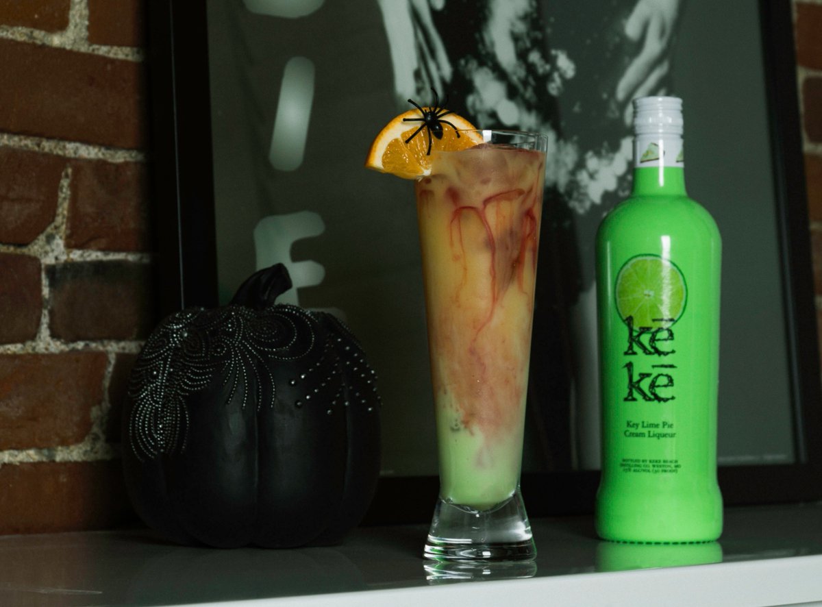 KeKeCocktails's tweet photo. If zombie brains were a delicious cocktail. 😬💚

KeKe Key Lime Pie Liqueur
Orange Juice
Grenadine https://t.co/Pgou92nio6