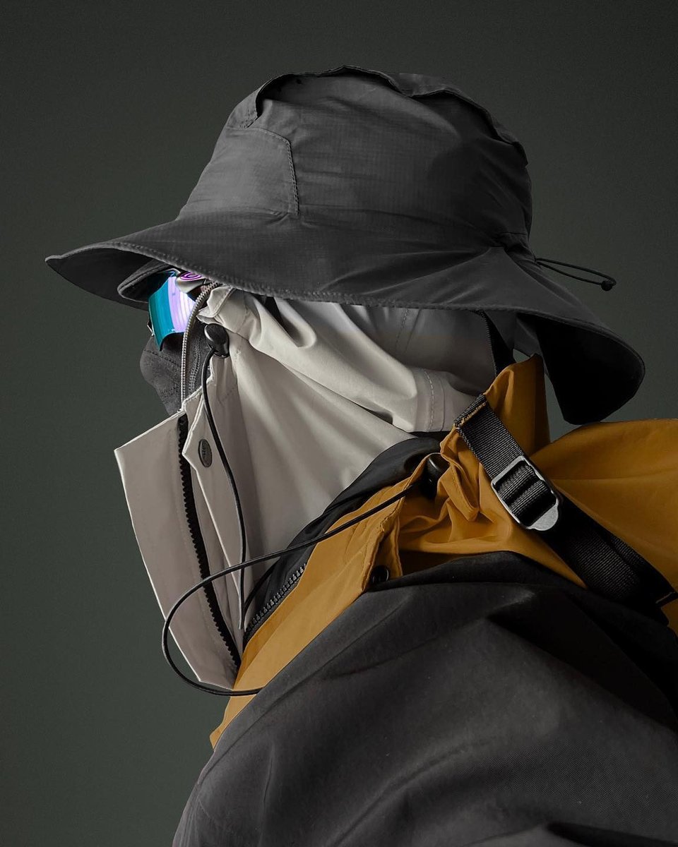 The portrait stylings of <a href="/gozzilah/">gozzilah</a>, ready for nuclear winter.