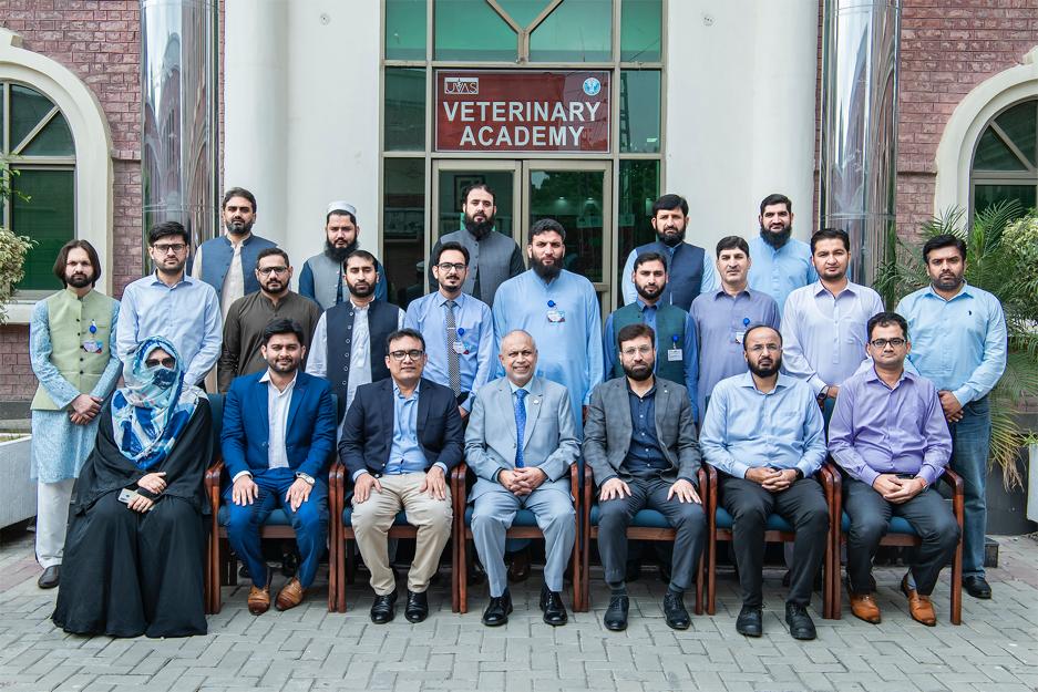 UNIDO_Pakistan's tweet photo. A four-day training for master trainers covering food safety, hygiene & industrial meat processing for #MeatValueChain #KP was organized by @UNIDO 🇵🇰 under #PAFAID w/ @jica_direct_en funding @NadiaaftabS @UNinPak #WorldFoodDay 🍲🇵🇰 https://t.co/7mntRotODi https://t.co/x9BgkPqPUu