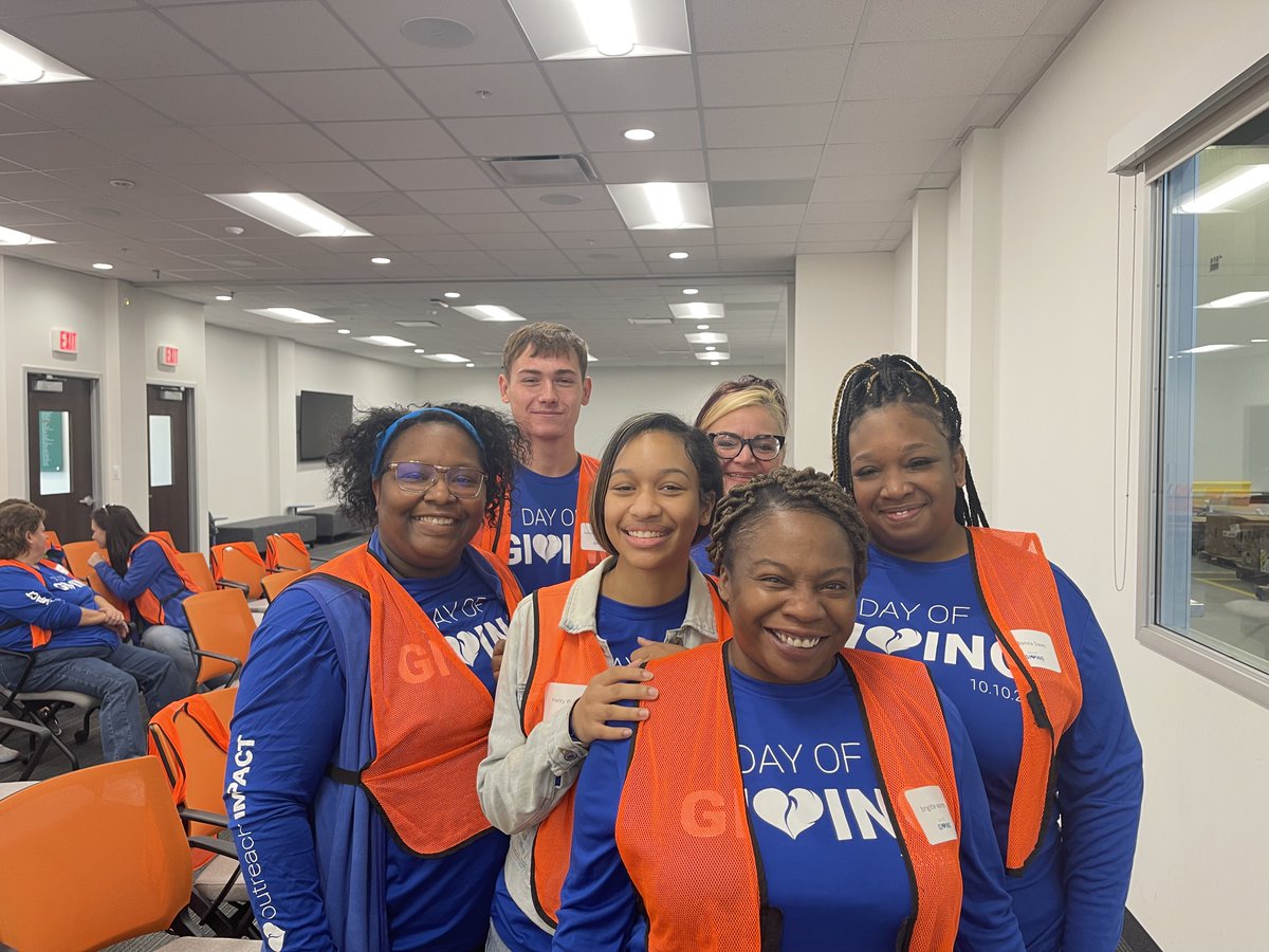 christianfcu's tweet photo. CFCU employees sorted and packaged over 8,000 pounds of food for @ForgottnHarvest - WOW! #CUKind https://t.co/KHXvVM4bVt