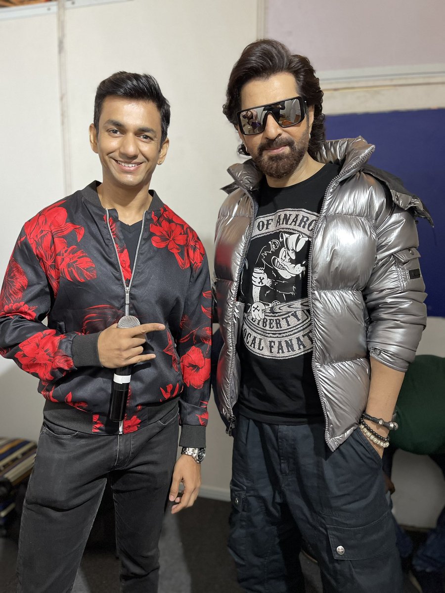 somnathsahaa's tweet photo. First show after 2.5 years 
With my favourite @jeet30 https://t.co/01sQ4AtJlb