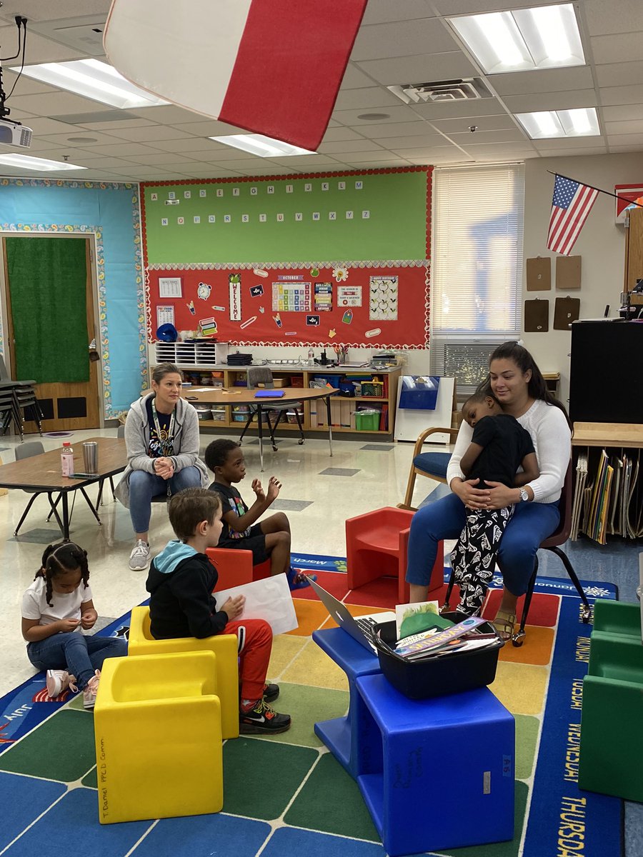 MistyLowe610's tweet photo. Morning meeting in Ms. Hillary’s class. #observemebbowen https://t.co/X7gCeBg2ED