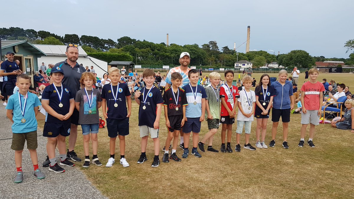FawleyCC's tweet photo. Advance notice- Our Autumn Junior Academy training sessions start on Monday 7th November at the New Forest Academy.
All age groups have an hour session. Current members, look out for email and get booked on. New juniors always welcome. 
Contact Fawleycricketclub@hotmail.co.uk https://t.co/5uu6MUFvKy