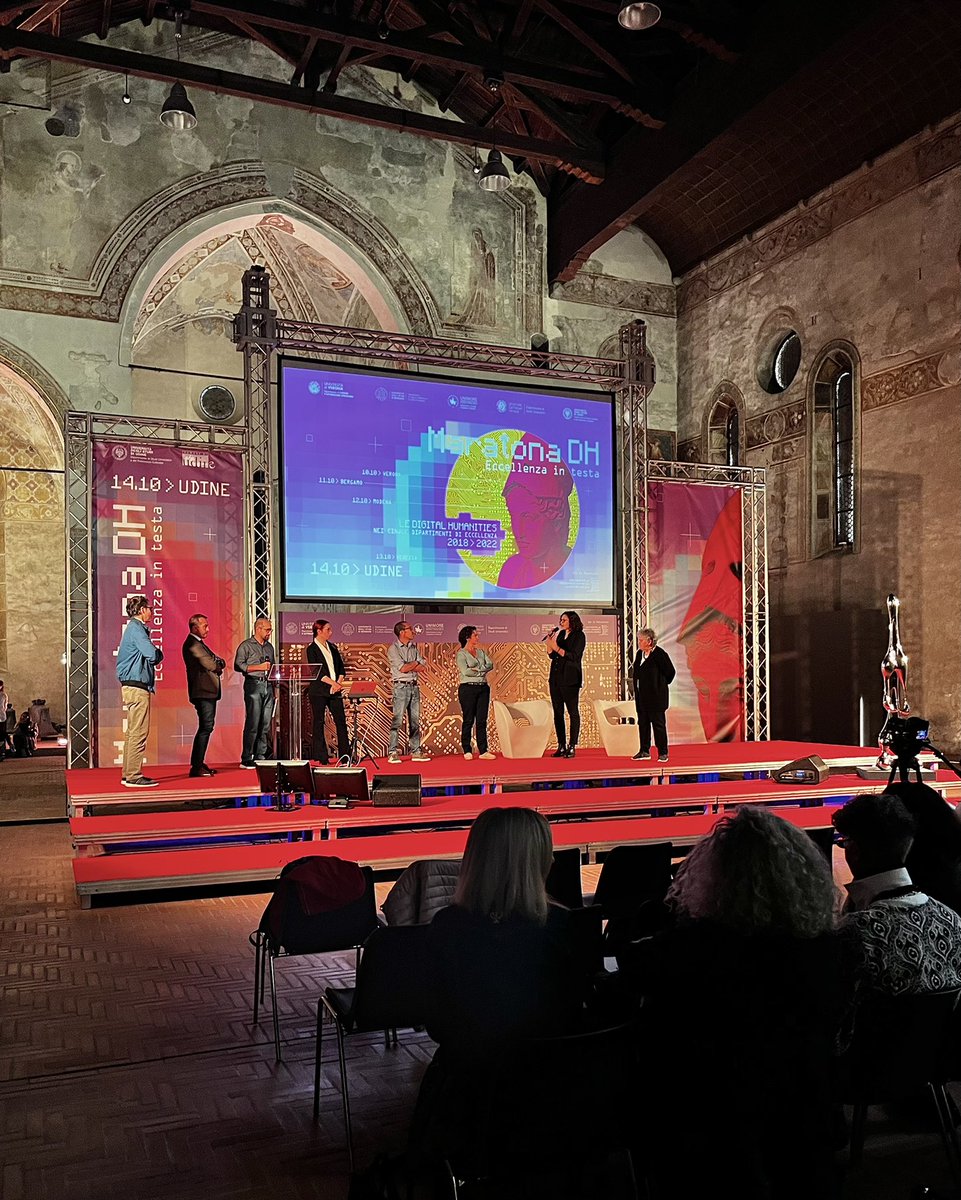 uniud's tweet photo. 🟣 Continua il pomeriggio udinese della #MaratonaDH

Proseguono alla Chiesa di San Francesco interventi e presentazioni sull’applicazione delle #digitalhumanities alle ricerche storico-artistiche, all’#archeologia e alla #didattica.

@dh_univr @UniBergamo @UNIMORE_univ @venicedph https://t.co/lwjLcSTAZw