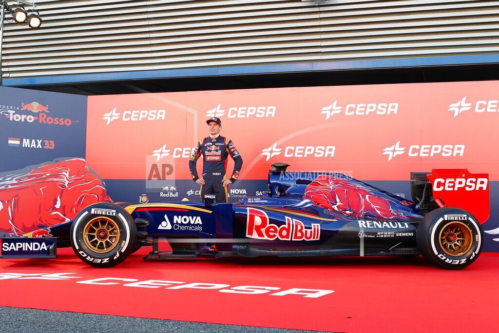 Red_SS_Button's tweet photo. Got my “birthday present to myself” in the mail today. About to make the best side table ever 👀 #F1 #MaxVerstappen #ToroRosso #STR10 #redbullracing https://t.co/rbq0OVTx0L