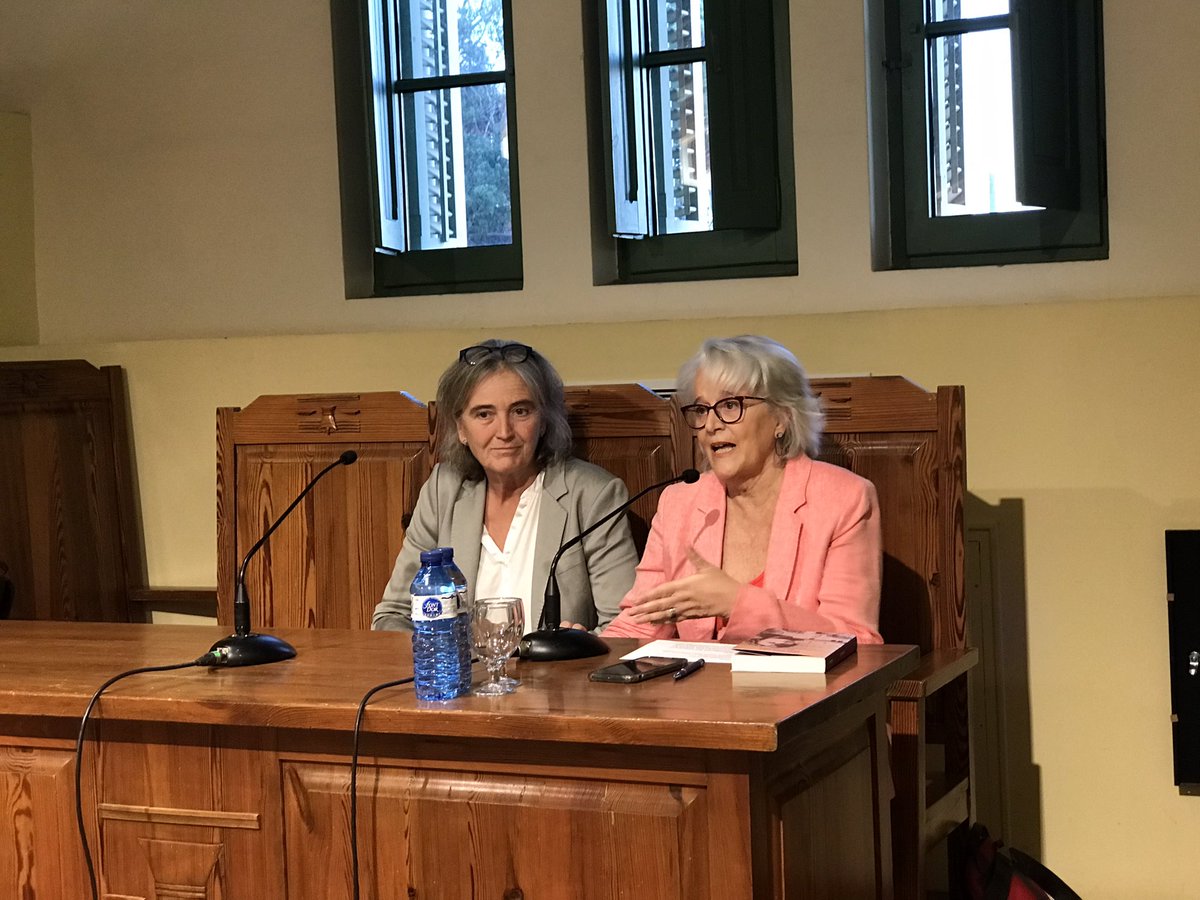 gràcies a la <a href="/cccanginestar/">Can Ginestar</a> per oferirnos la posibilitat de presentar una gran novela Vides Regalades de <a href="/MargaNadal/">Marga</a> . una presentació a carrèc de la maravillosa @carmebaste