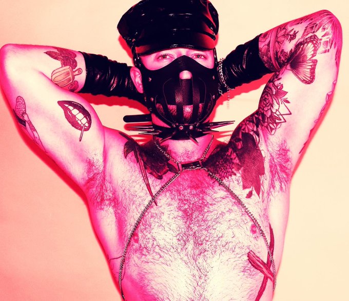 1 pic. Take some time to stop and smell the roses ???   
#pitplay #gayleather #folsom #gayhalloween #stud