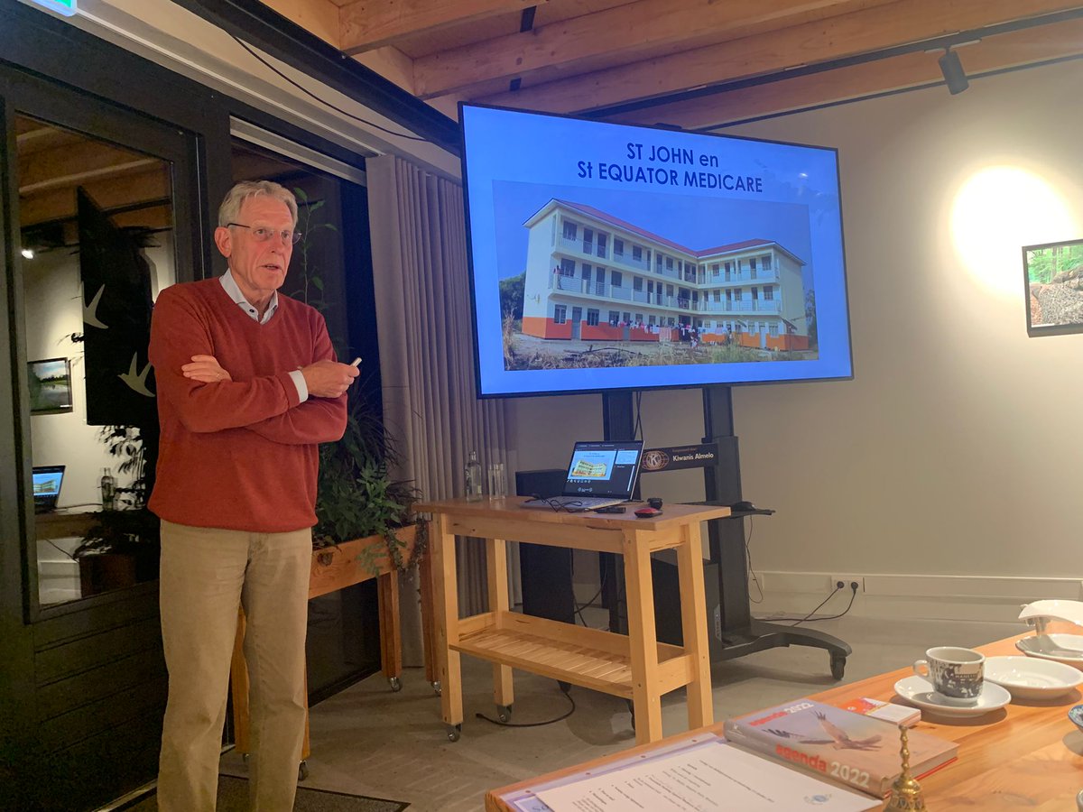 PRTulp's tweet photo. Gisteren indrukwekkende presentatie van @dickjungst bij @SoroptimistClub @Almelo. Met overhandiging cheque voor https://t.co/iHzreqJLxy.  Bewondering wat allemaal gebeurt en wordt gerealiseerd. Dit verdient alle  waardering en steun! https://t.co/x0VR9lbCmQ