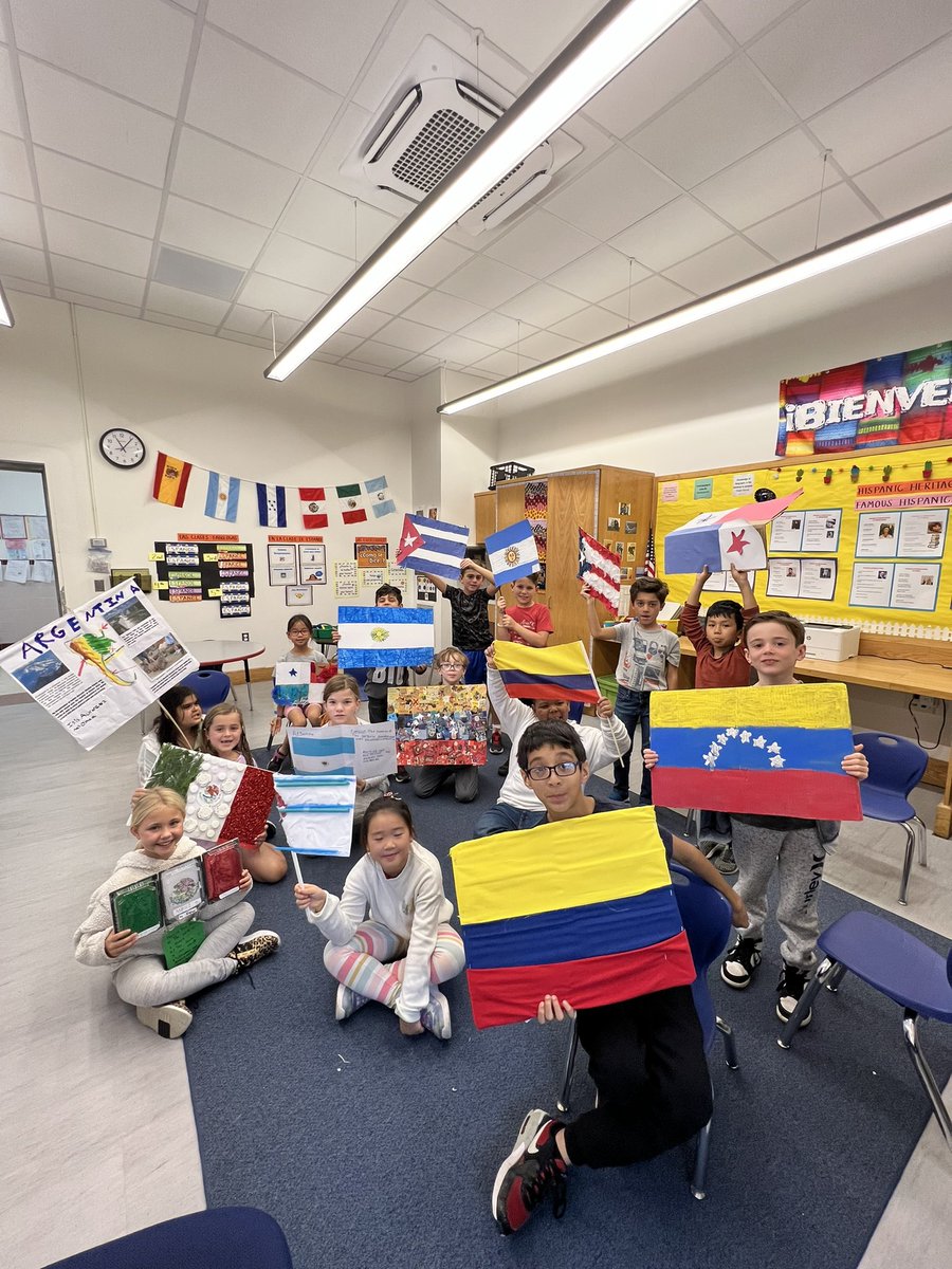 GwlSpanish's tweet photo. 3rd graders use their innovator skills to celebrate #HispanicHeritageMonth by creating flags of the Spanish-speaking countries using recycled materials! Their creativity is amazing! 🤩 @GWLSchool https://t.co/5RzL4LwlWX