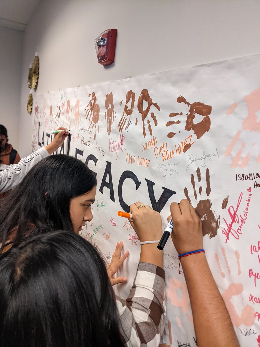 CburgWL's tweet photo. @Cburg_Coyotes #latinaSTRONG 💪🏿💪🏾💪🏽💪🏼💪🏻 Latinidad in MoCo, History of US . Thank you @PODEReducators @MCPS for this awesome experience for our Latina Scholars https://t.co/VOiCoEFCP5