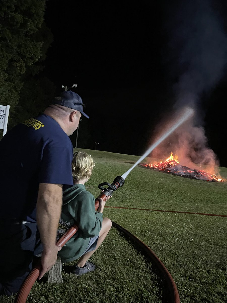 When you get asked to build and lead the bonfire for homecoming make sure you convince the HS students to attempt to put it out with water balloons 🤣. Great time here <a href="/PamPackWHS/">WHS PamPack</a>