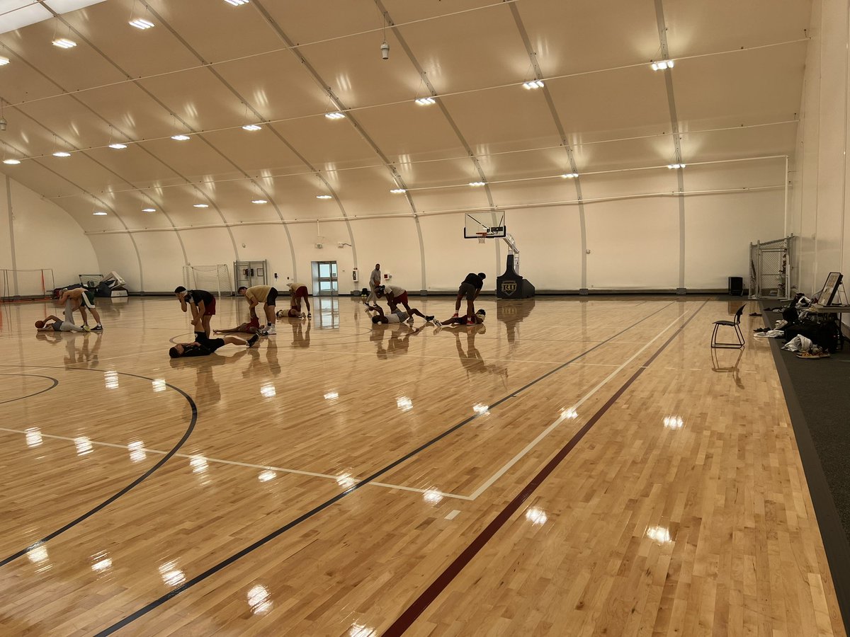 José A. Molina Negrón tweet media