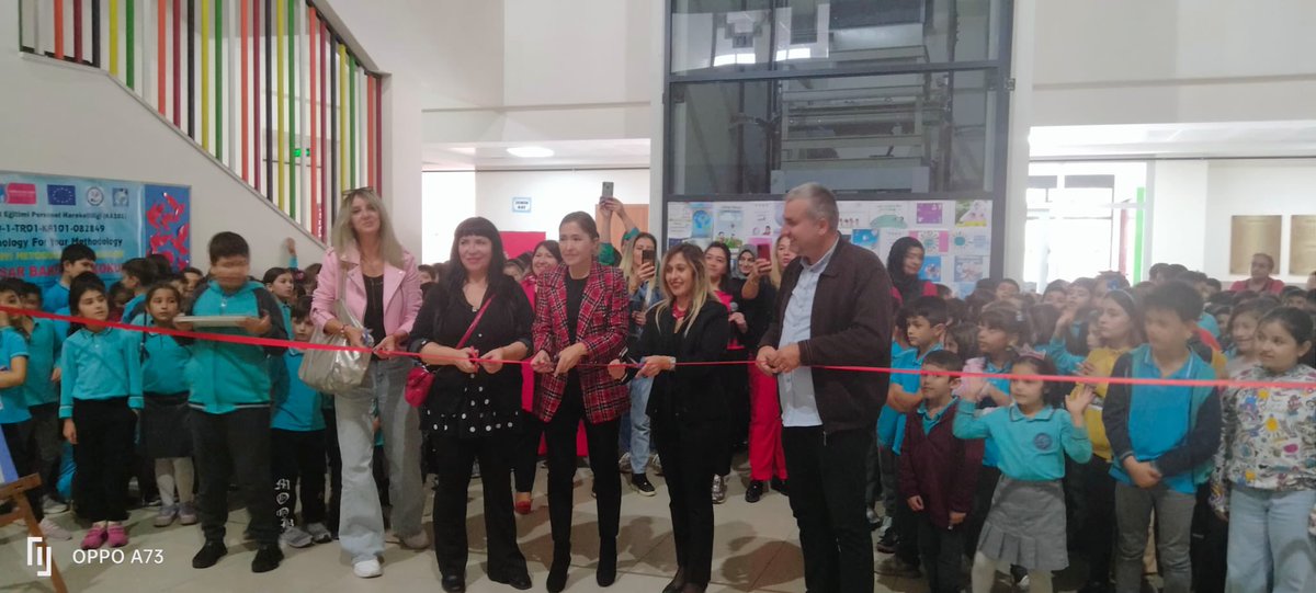 YasarTalia's tweet photo. ERAMUSDAYS 2022 etkinliklerinde KA101 “TEKNOLOJİYİ METODOLOJİN İÇİN KULLAN” adlı Projemiz kapsamında 204 öğrencimizin canva programını kullanarak tasarladığı afişleri sergiledik. @ulusalajans @MemKecioren  @ABBaskanligi https://t.co/fckXDXHJEQ