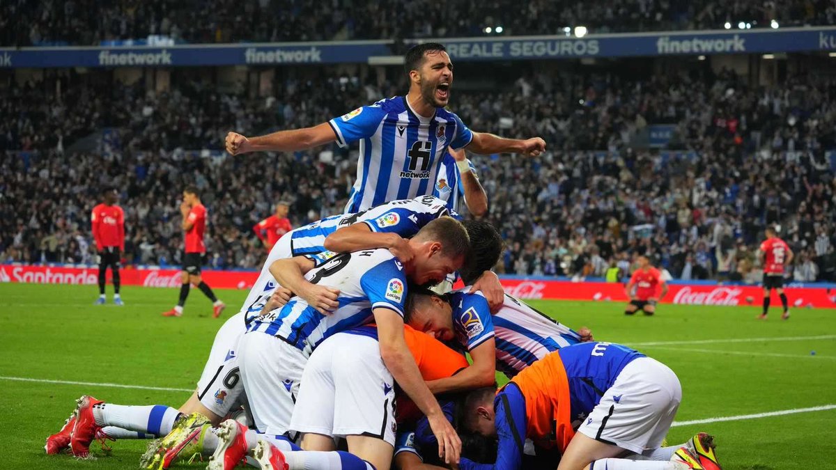 LaLigaenDirecto's tweet photo. La @RealSociedad está siendo uno de los mejores equipos de este arranque de temporada, tanto en Liga como en Europa.

¿Cuáles son las claves de los de Imanol Alguacil? ¡Vamos a analizarlo en este HILO con los datos más destacados! https://t.co/sQi32yyVX9