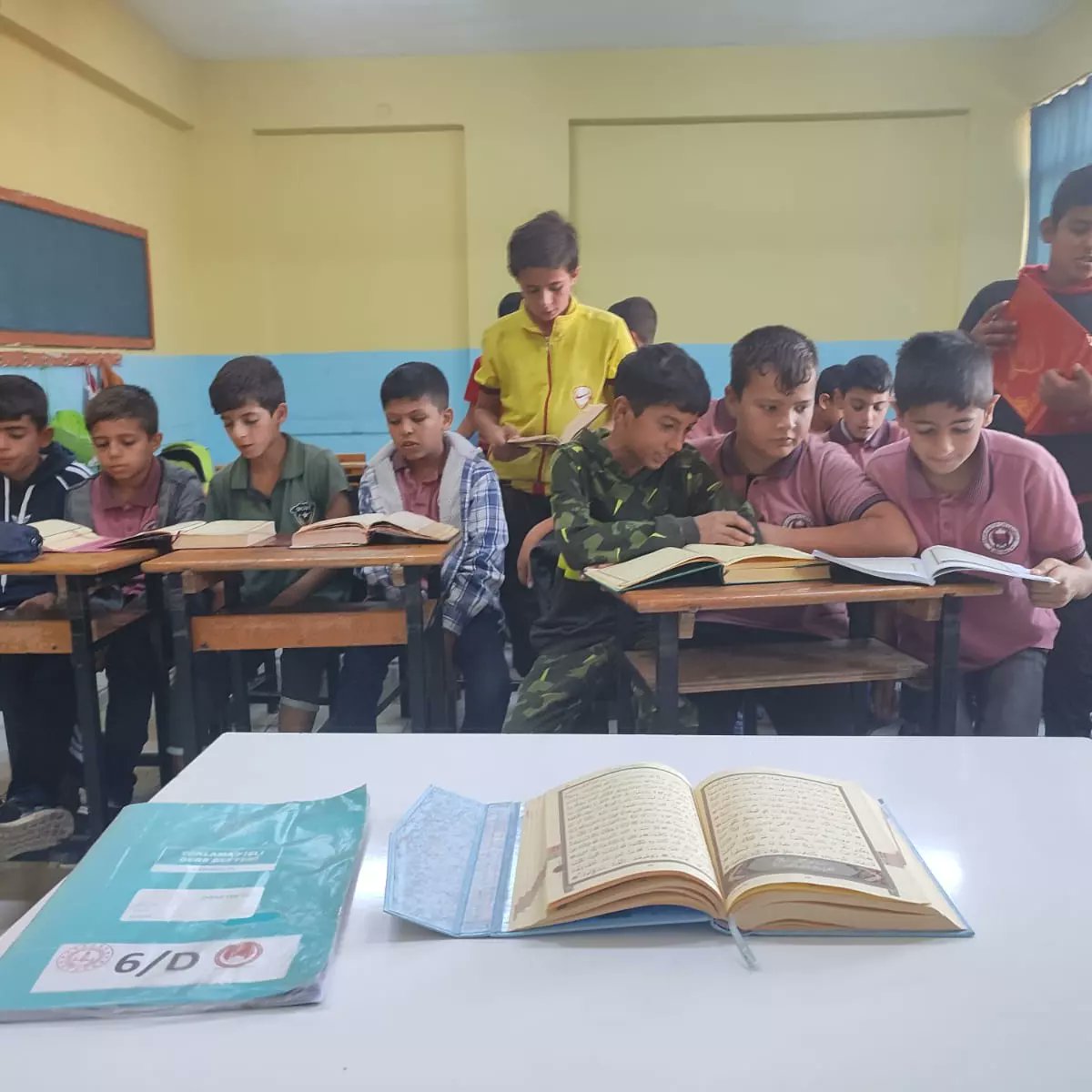 Cuma Günü Müslümanın Bayram günüdür bayram günümüzde Kitabımızı okuyoruz ve bunu bütün okul kademesinde eş zamanlı yapıyoruz.
<a href="/SeyitAliBuyuk/">Seyit Ali Büyük</a> 
@Arslan_Meh_Ali 
<a href="/hataymem/">Hatay İl Millî Eğitim Müdürlüğü</a> 
<a href="/MemReyhanli/">REYHANLI İLÇE MEM</a> 
<a href="/meb_dinogretimi/">MEB Din Öğretimi Genel Müdürlüğü</a>