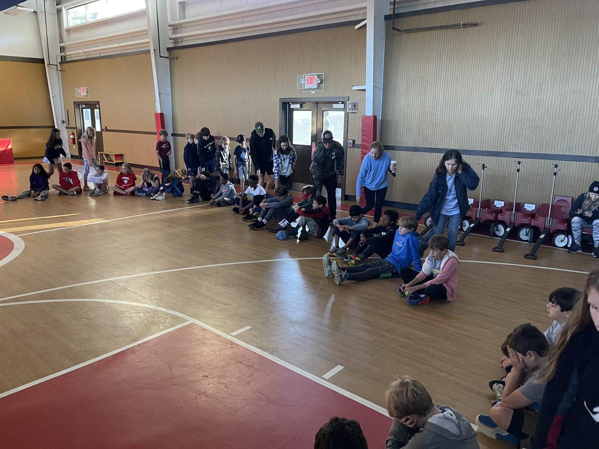 Impactful group exercise where students and faculty tap classmates and students if they have displayed positive virtues have fostered teamwork on our 5th grade class trip #trinitylearns #trinityoe