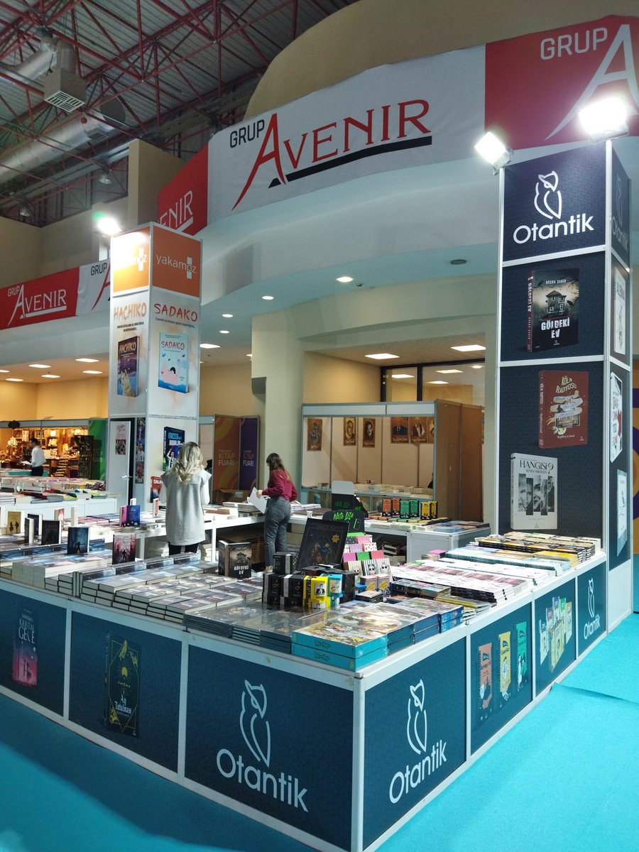 otantikkitap's tweet photo. Otantik yazarlarımızla ile birlikte Kayseri Kitap Fuarı'ndayız. 📚 #OtantikKitap #KitapFuarı #kayserikitapfuarı https://t.co/1WDPd7HNWk