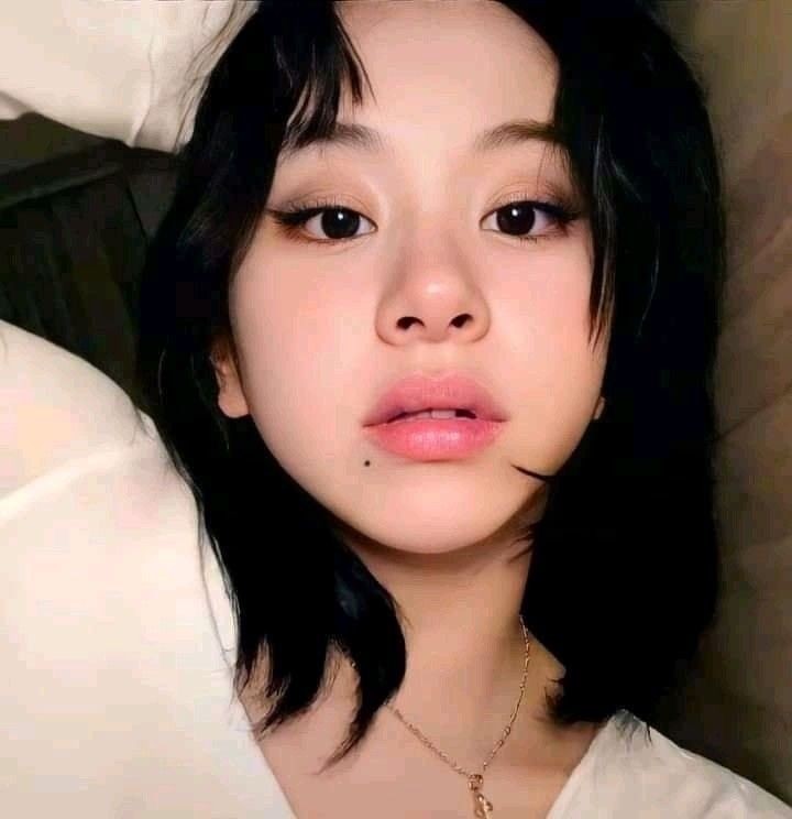 chaeyoungpic's tweet photo. this genre of son chaeyoung > https://t.co/XBaKFrLyGZ