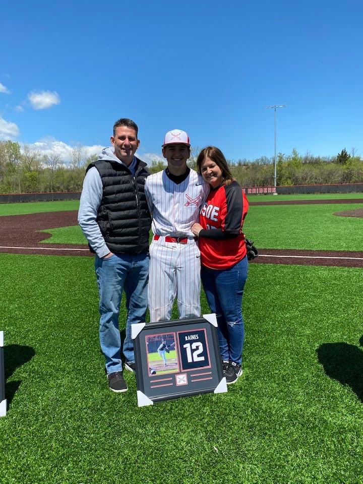 craines38's tweet photo. The old man turns 50 and I figured we all deserve to feel his presence somehow. 

 @ClinicKen’s best line I’ve heard to get him tossed out of a game

“Enjoy your power trip now. You’ll be sleeping in your moms basement later”

Truly a character. 

Here’s to 50 Dad. https://t.co/FfRSreq8PH