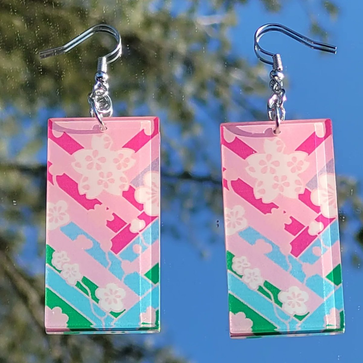 ddckaylee's tweet photo. Be holiday ready and gift these cuties in stock right now 💕

20% off all orders of $10+ thru 10/31, no code needed!

https://t.co/fAIaUVNe1U https://t.co/kbPGqSYJCA