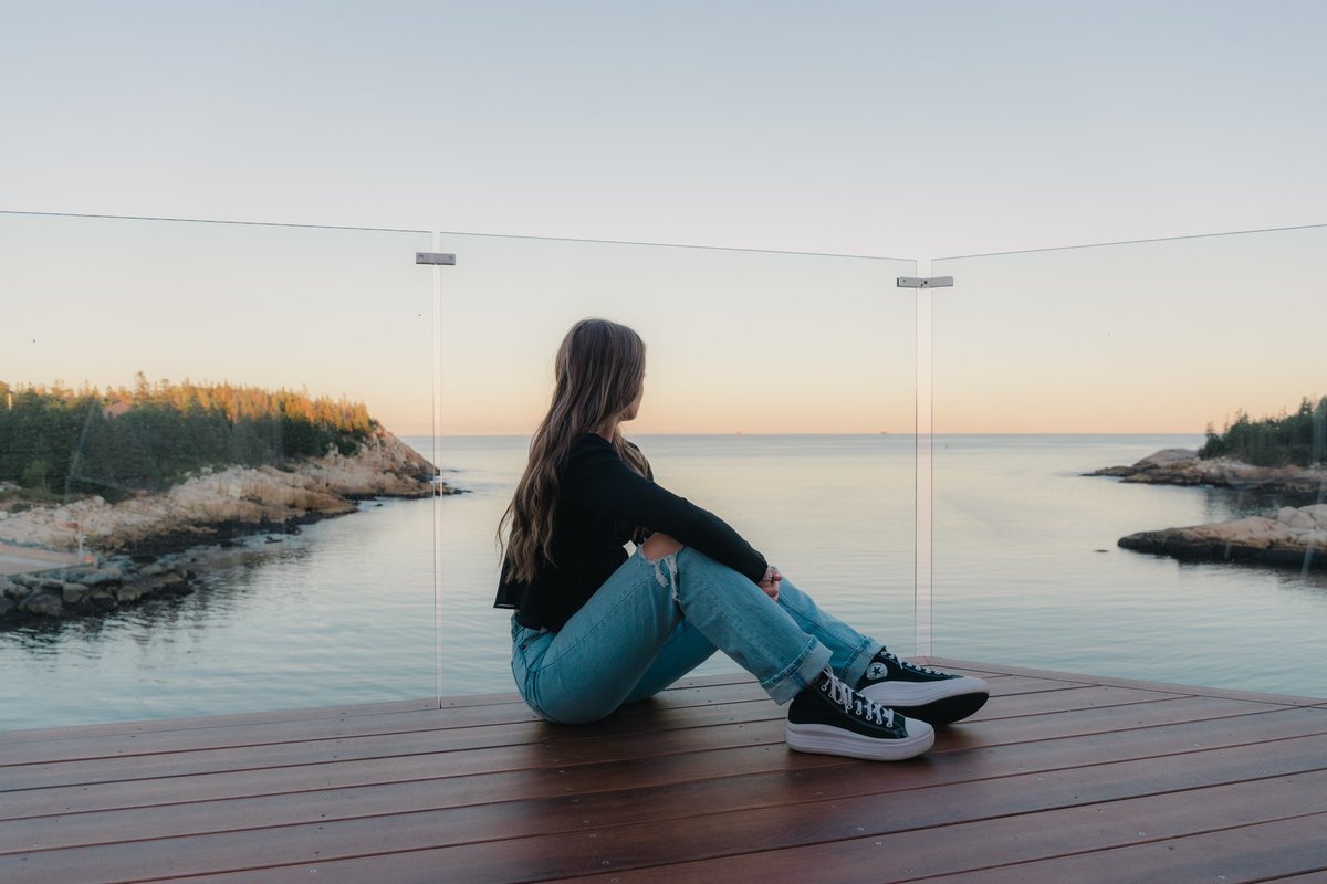 Thank you for listening to my debut EP Introspection! I couldn’t be happier to share my story through these songs! #40kstreams 🤍