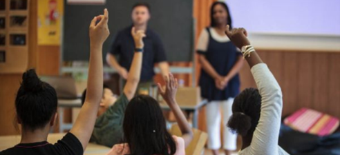 Ein Monat vor dem Internationalen Tag der #Kinderrechte begleitet unser kostenloses Lehrmaterial Lehrpersonen beim Dialog mit ihren Schüler*innen über #Chancengerechtigkeit &amp; #Gleichberechtigung. In DE, FR, IT: bit.ly/3S1xrAc. <a href="/education21ch/">education21ch</a> <a href="/tdh_suisse/">Terre des Hommes Suisse</a> <a href="/kinderdorfCH/">kinderdorfpestalozzi</a>