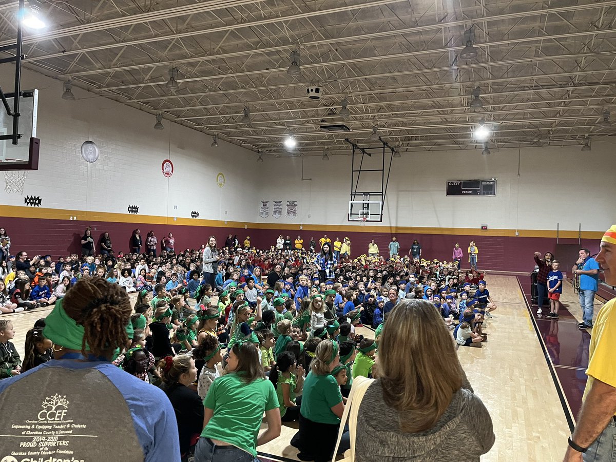 MrsJKirkley's tweet photo. So proud to be a Holly Springs Wildcat today! Our first quarter #Fivepridesonefamily PBIS Assembly was awesome! Way to go Jaguars! @HSpringsSTEM https://t.co/nQ6fM68Fv3