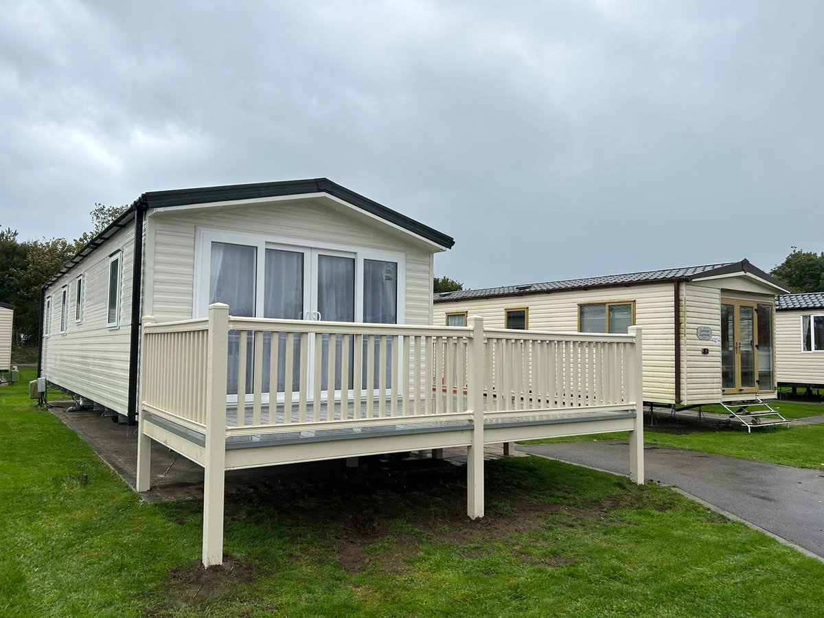 ABSundecksLtd's tweet photo. Here's one of our installations from last week
at @parkdeanresorts Skipsea Sands!🤩

Contact us to order your own!
📞 01204 709029
📧 quotes@absundecks.co.uk
🌐 https://t.co/ZpMmaUONYv

#decking #caravandecking #PVCDecking #friday
#deckingideas #parkdeanresorts #parkdeanholidays https://t.co/8cpfD69yhj