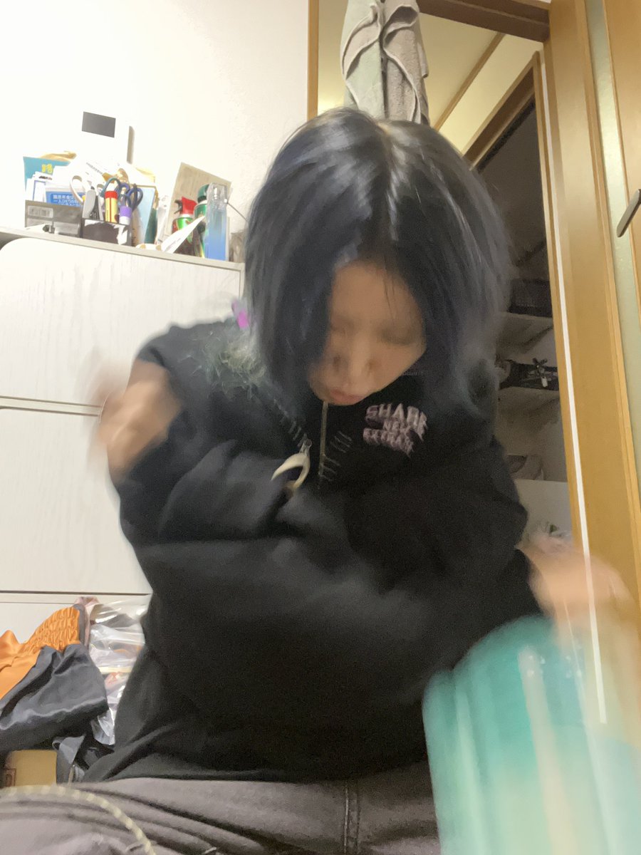 「まって!!!!!!!!!!!!!!!!!!?!?!?!?!?!?!!!!!?!?」|おじさんは原稿修羅場のイラスト