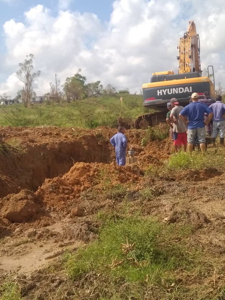 Supresión de salideros por la Brigada Conductora de la EMROHC Gabriel Valiente en Consolación del Sur 
<a href="/EAAOeste/">EAA Aguas del Oeste de La Habana</a> <a href="/OSDE_AyS/">OSDE Agua y Saneamiento</a> @Acueductomaya1 <a href="/EspInvDPRHCA/">EspInvDPRHCA</a> <a href="/AbelSalasGarcia/">Abel Salas Garcia</a> <a href="/MayraArevich/">Mayra Arevich Marín 🇨🇺</a> <a href="/DtorCav/">Dtor.Inspeccion Estatal DPRH CAV</a>