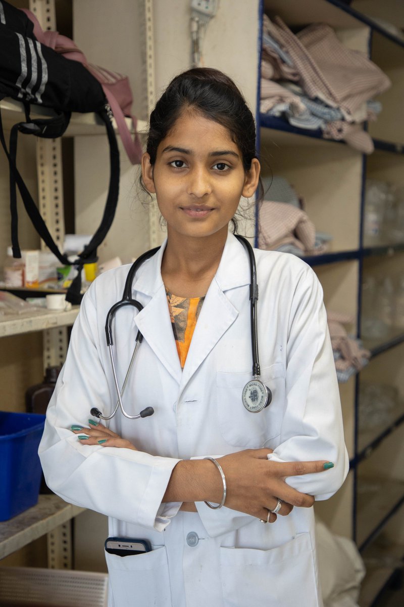 smilefoundation's tweet photo. "My parents never denied my desire to learn despite earning barely more than the minimum wage. And it is because of them and their sacrifices that I have reached this life milestone.
Gungun has been trained under #ProjectManzil in Udaipur. https://t.co/eLPU7bDFez