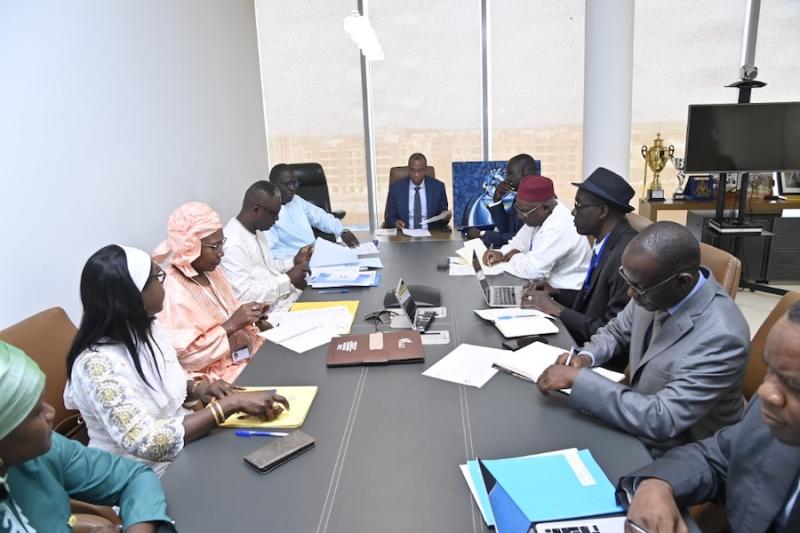 Audience accordée par le Pr Moussa Balde aux Directeurs du Réseau des Instituts Supérieurs d'Enseignement Professionnel.
🔗👉bit.ly/3VE6kym
#RISEP #MESRI #EnseignementSuperieur #Senegal
