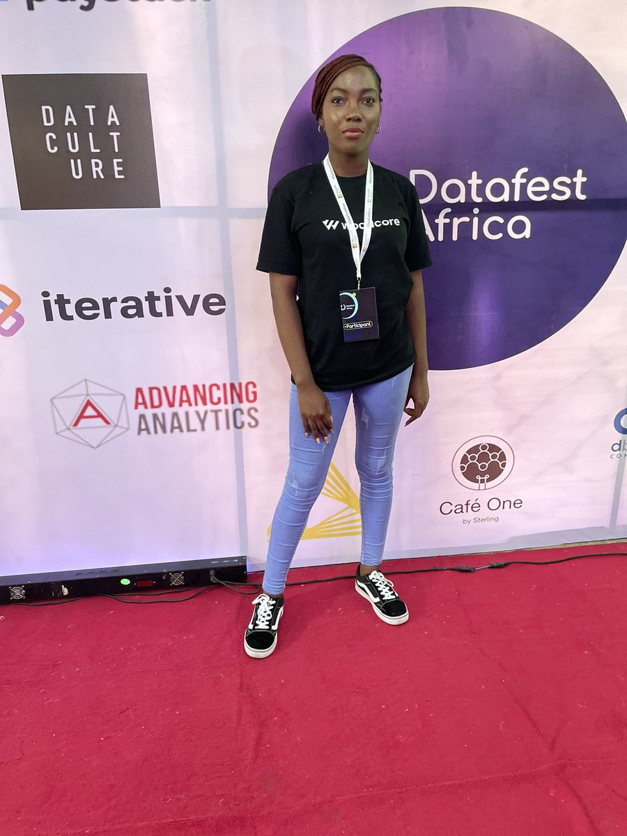 BimboBabatola's tweet photo. Live at #datafestafrica. Meeting @sharonibejih for the first time!! https://t.co/eaybfn6ijj
