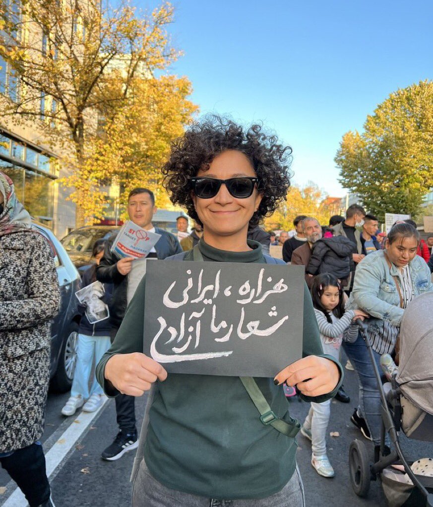 ililii166's tweet photo. چقدر اتحاد قشنگه نه؟
شاید تو روز های خوب کنار هم نبودیم ولی تو روز های بد پشت همو خالی نزاریم
#StopHazaraGenocide‌ 
#مهسا_امینی https://t.co/VINCkC7mEb