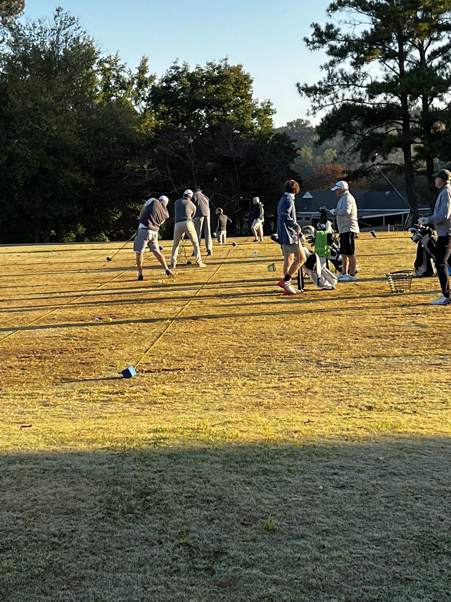 Our Annual Skyhawk Fall Classic is underway! Lovely to see all smiles for today! #TogetherWeFly