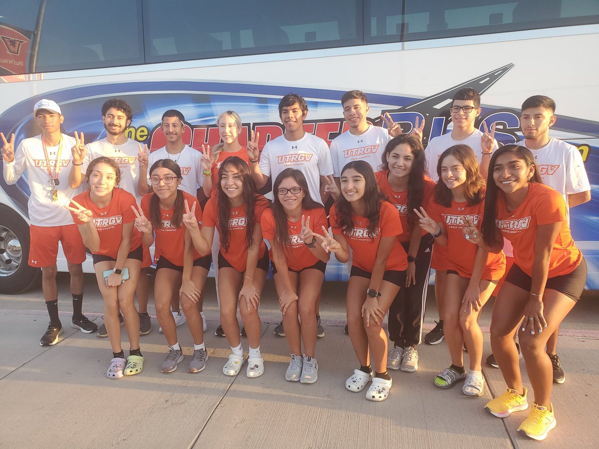 brenda_codallo's tweet photo. ... and @UTRGVTrackField distance team is off to the Arturo Barrios Invitational! Can't wait to see this TALENT in person!! #RallyTheValley #RiseUp @GoUTRGV @UTRGV_CASS 🧡✌️🏃🏽‍♀️🏃🏻🎖 https://t.co/N2YAkekFqt