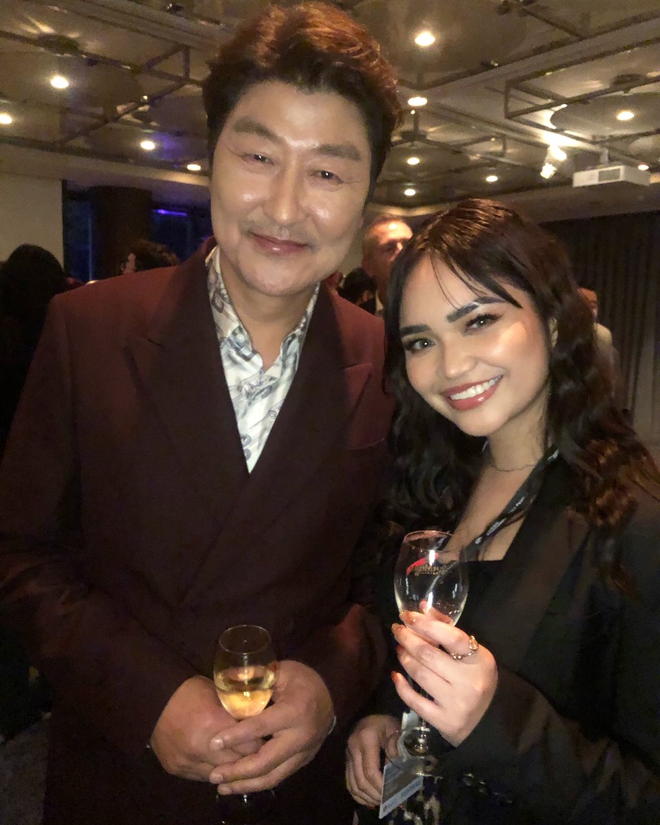 A memorable night indeed! ✨ 
What an honour to meet Song Kang-Ho at the French night party #BusanInternationalFilmFestival 🥂 

💜 🇯🇵 🇵🇭 🇰🇷 💜 

#플랜75 #Plan75 #부산국제영화제 #ParadiseHotel #busaninternationalfilmfestival 
#스테파니아리안 #브로커 #기생충 #songkangho