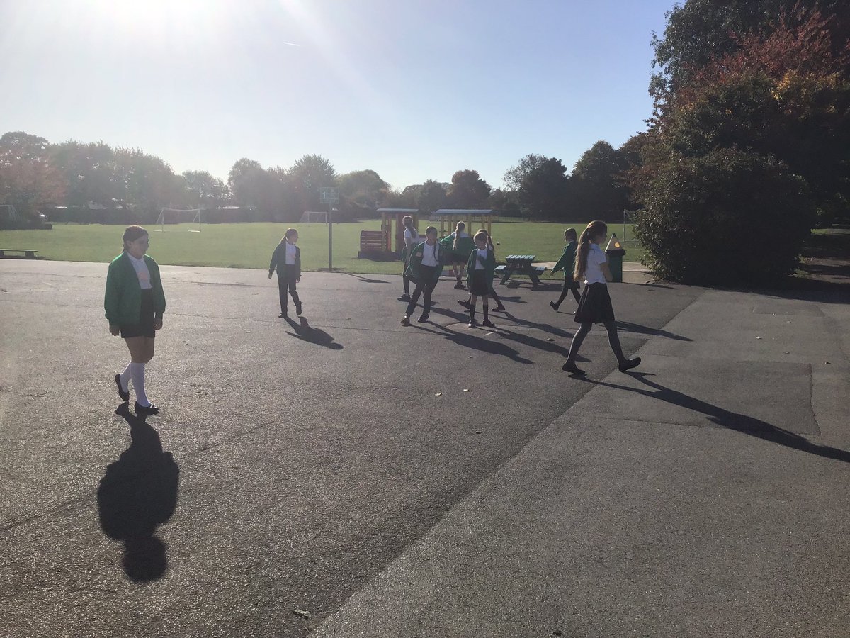 lionscloverfie5's tweet photo. We have some super Solar System Scientists in lions class.  We re-created the orbit of the planets in our a solar System 🪐🌍 #HumberstonCloverfields #CloverfieldsScience https://t.co/0BCS2zCKS5