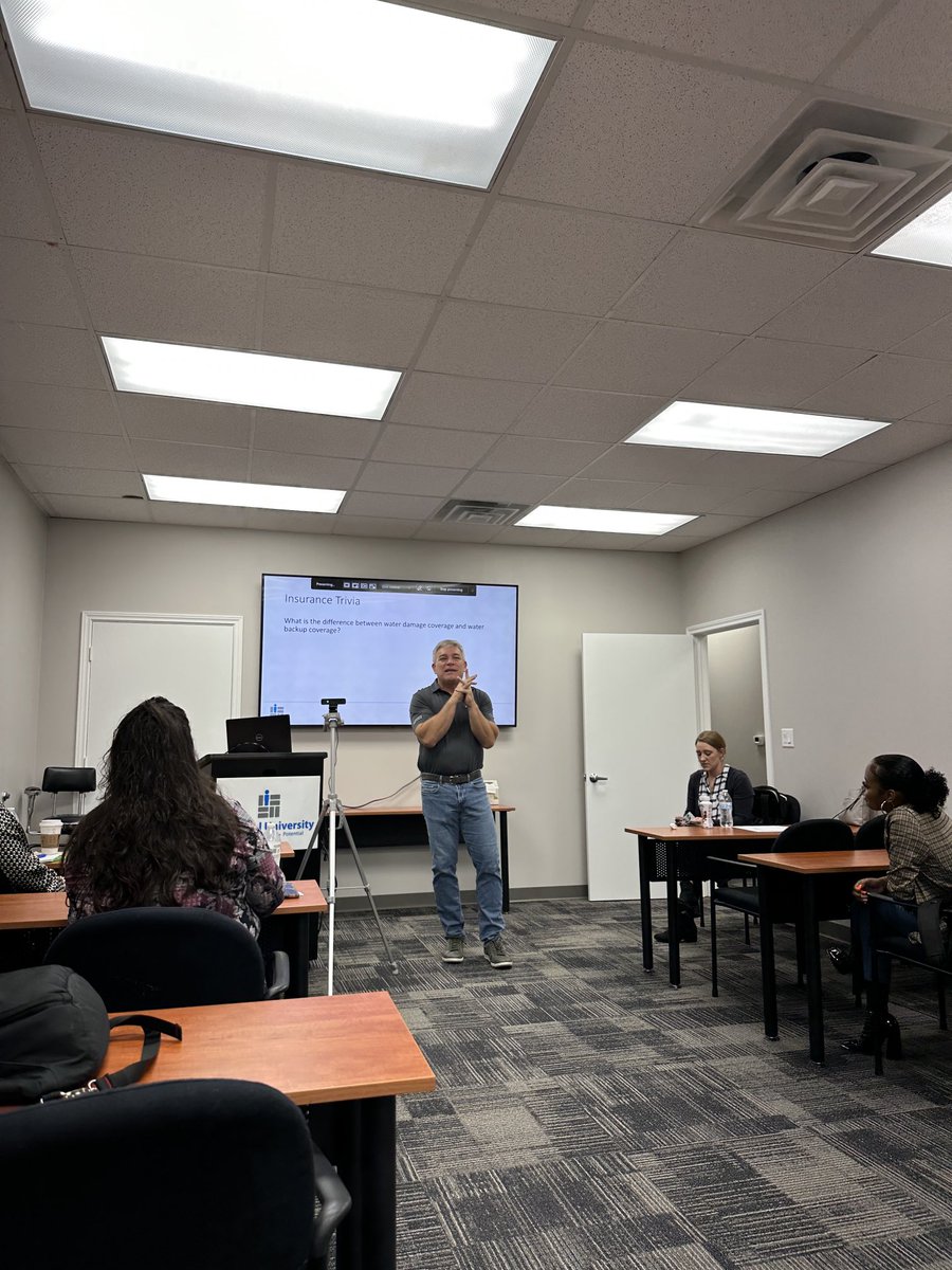 iscential's tweet photo. Friday fun at our Client Relations meeting! #iscentialculture https://t.co/mt5GlEPNQd