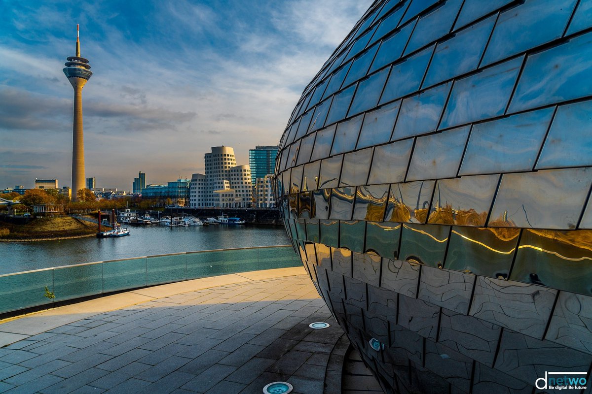 dnetwo1's tweet photo. Viele Grüße aus Düsseldorf! 🌆
Eine weitere erfolgreiche Woche neigt sich dem Ende zu und wir freuen uns alle auf das wohlverdiente Wochenende! 🤩
__________________________________________________________
#technology #cloud #friday #weekend #düsseldorf #business #digital https://t.co/wqBYcKA9Y8