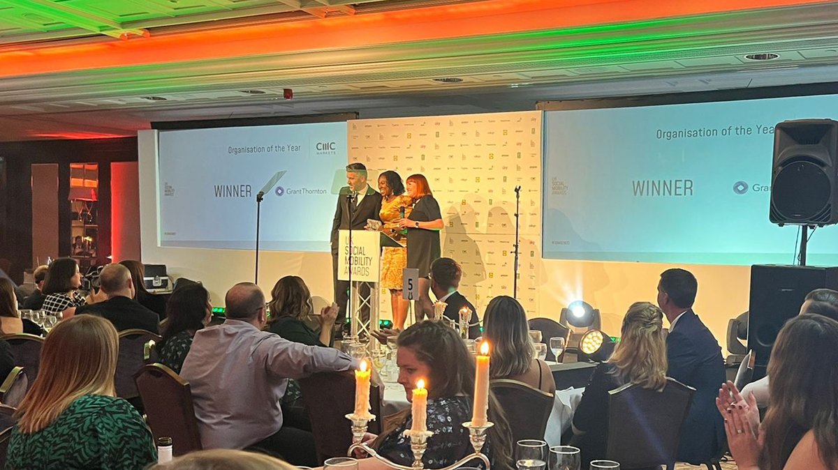 GrantThorntonUK's tweet image. We’re delighted to be recognised as Organisation of the Year and Recruitment Programme of the Year at last night’s Social Mobility Awards #SOMO2022! Find out more about what we’re doing to lead the way in inclusion and #SocialMobility: okt.to/6f5IXA