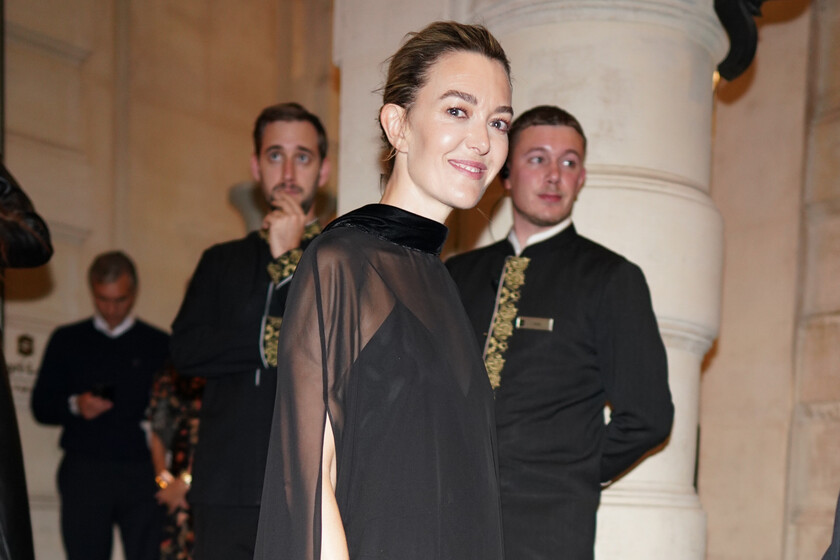 trendencias's tweet photo. 11 capas y chales de gasa para looks de invitada por menos de 100 euros #Invitada #LookInvitada #Capas https://t.co/1nYsljWjs8 https://t.co/eiRsKtX4qK