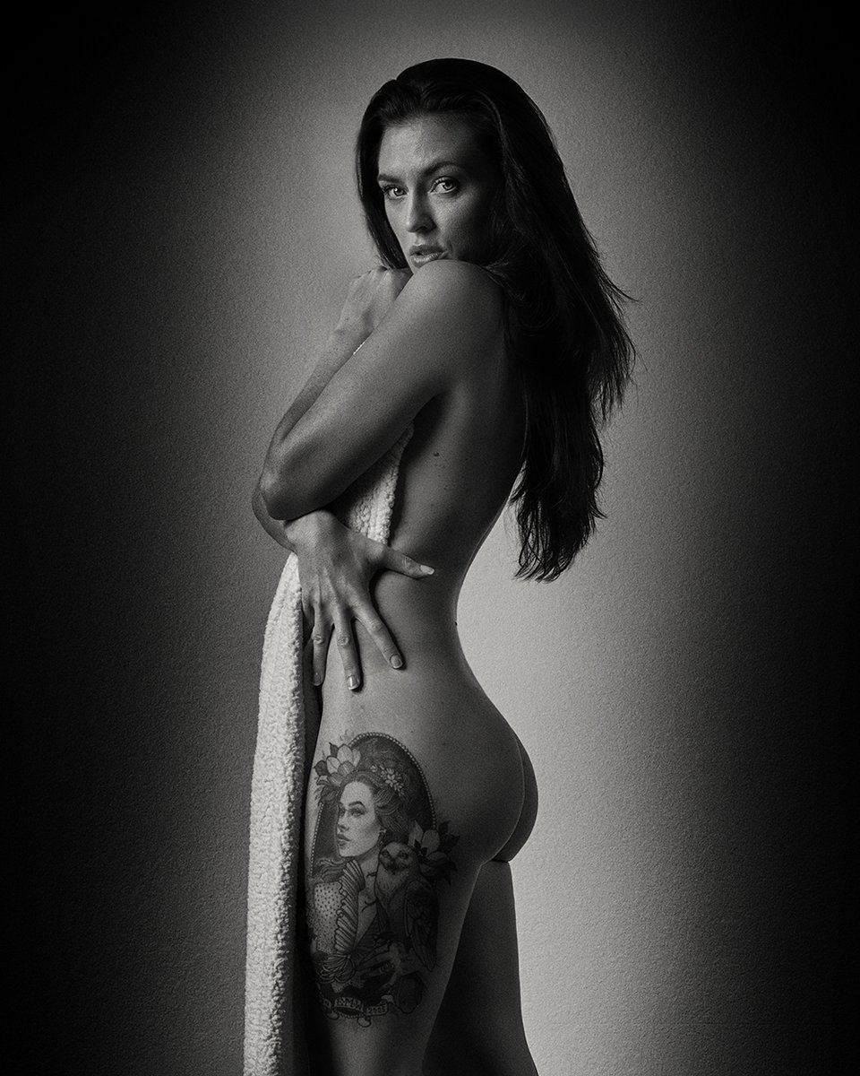 nomadicgrapher's tweet photo. Portraits with Kait

#artnsfw #sensual #nomadicphotographer #portraits #nudes #houstonphotographer #blackandwhite #noir #bnwphotography #portraitphotography #fineartphotography #boudiorphotography https://t.co/WDCufMQbnH