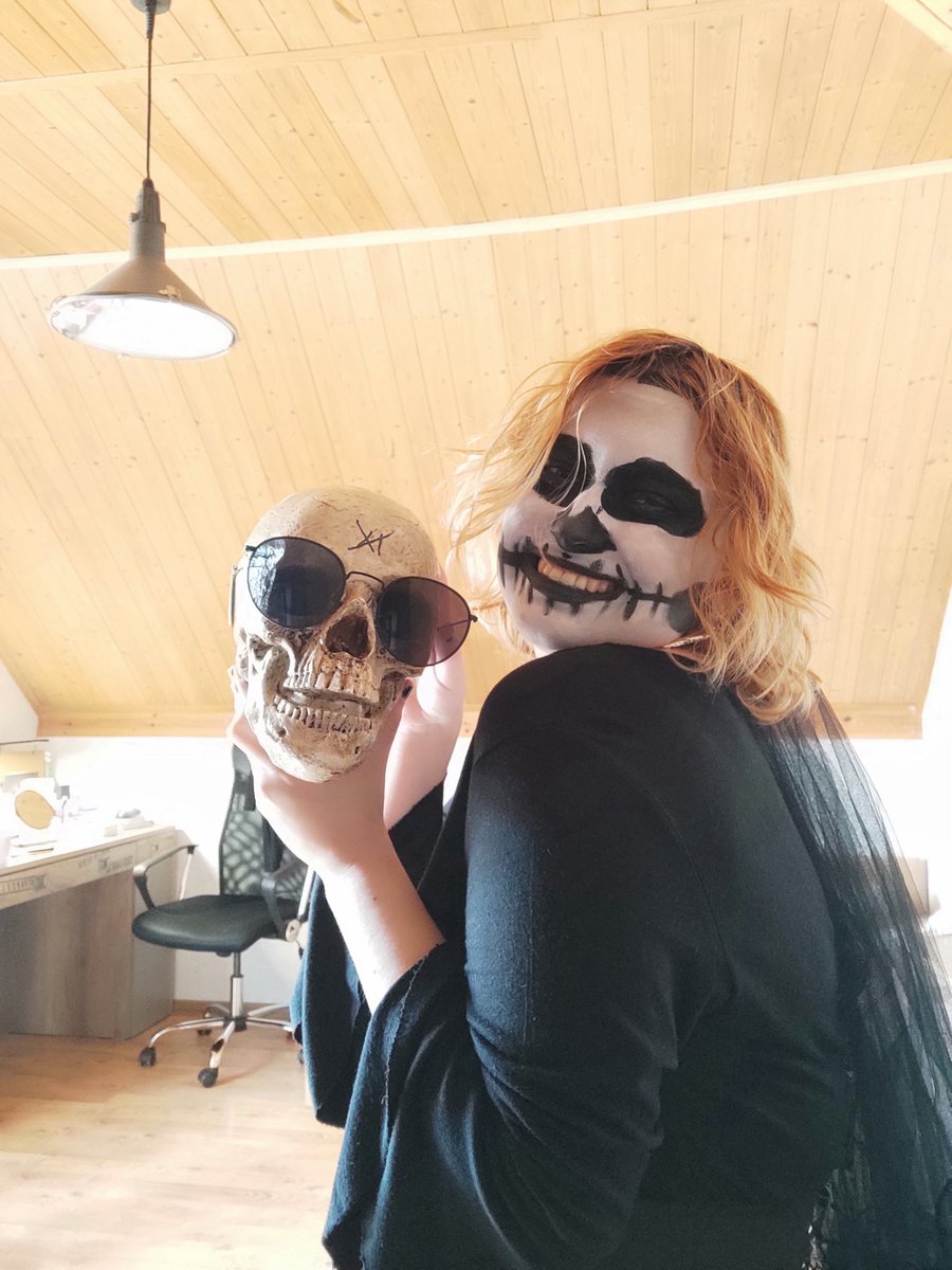 stjernesjoen's tweet photo. ladies and gents, finally: harrow cosplay ๐คช๐ค๐ป
#thelockedtomb #harrowtheninth #harrowcosplay #harrowharkcosplay https://t.co/l4K3bJbb4k