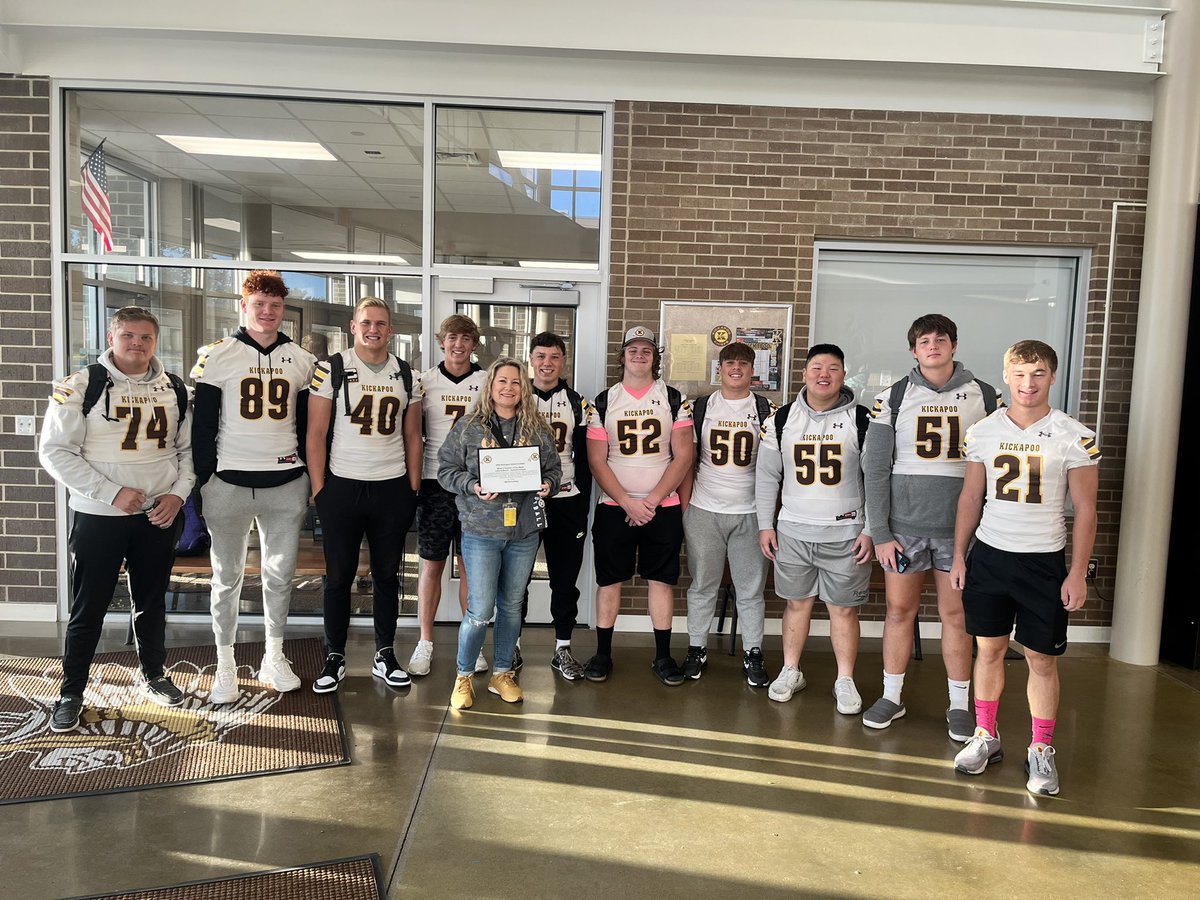 Kpoofootball's tweet photo. Our Week 8 Kickapoo Football Teacher of the Week is Mrs. Helfrecht! 
Mrs. Helfrecht is one of our Principal’s here at the High School. Got her gold No Bull shoes on and everything!!
🏴
#WinEverything https://t.co/nRC7DuxoFh